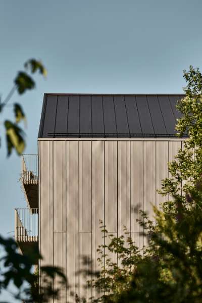 Aufregende Dachkonstruktion, eingedeckt mit DS Nordic Klickfalz, Udsigten – Vester Ringvej 45, 8600 Silkeborg, Dänemark